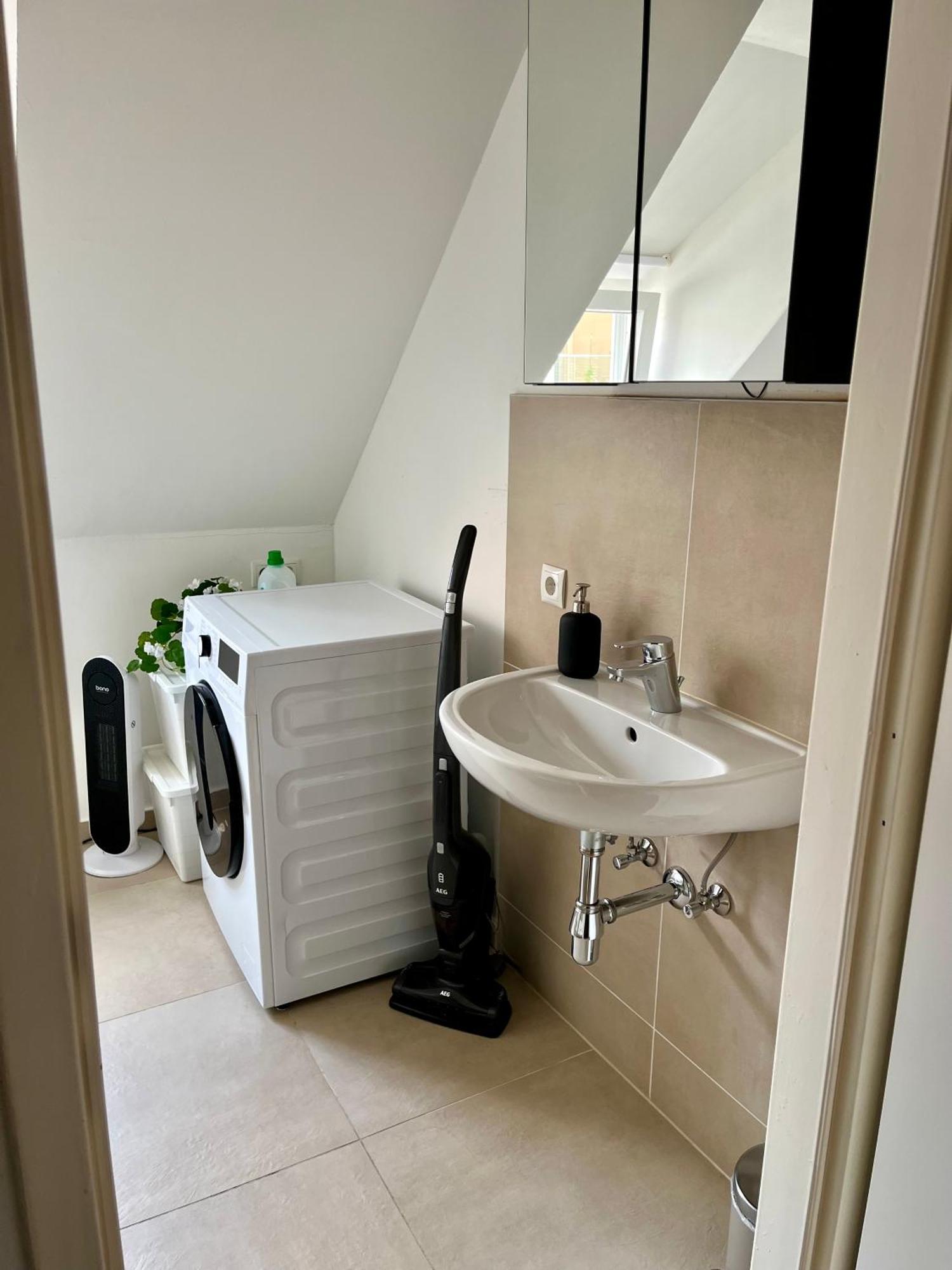 Flores City Center Studio - Easy Self-Check-In Graz Zewnętrze zdjęcie